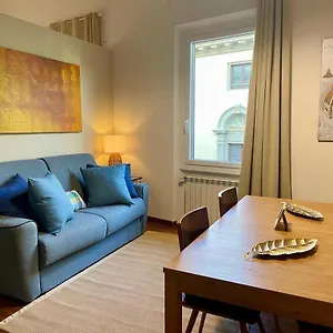 Novella's Loft Near Santa Maria Novella Station Apartment
